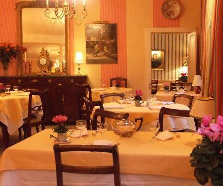 Les Lions De Beauclerc Hotel ลียงส์-ลา-โฟเรต์ ภายนอก รูปภาพ